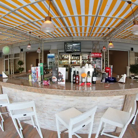 Karlovo Hotel 3*